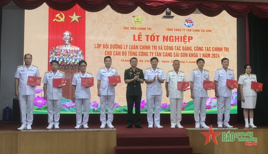 53 cán bộ Tổng công ty Tân Cảng Sài Gòn tốt nghiệp lớp bồi dưỡng lý luận chính trị